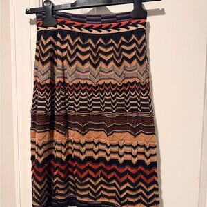 Chevron Patterned Knit Skirt